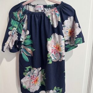 Mayah Kay 2T Girls White & Blue Floral 3/4 Sleeve Top Blouse